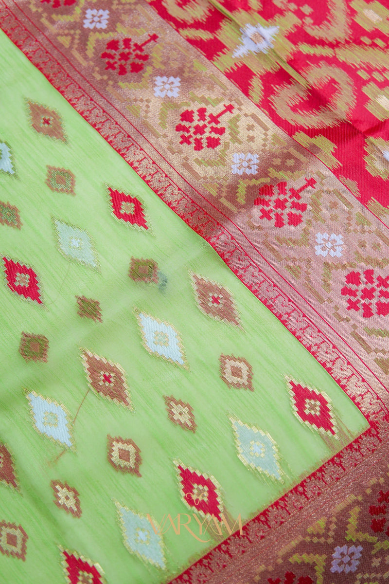 Monalisa Linen Green Saree