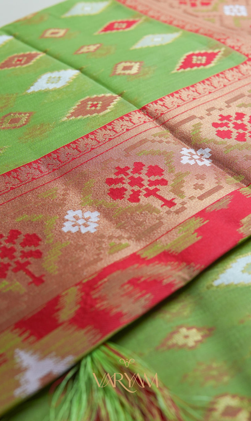 Monalisa Linen Green Saree