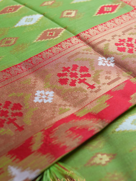 Monalisa Linen Green Saree