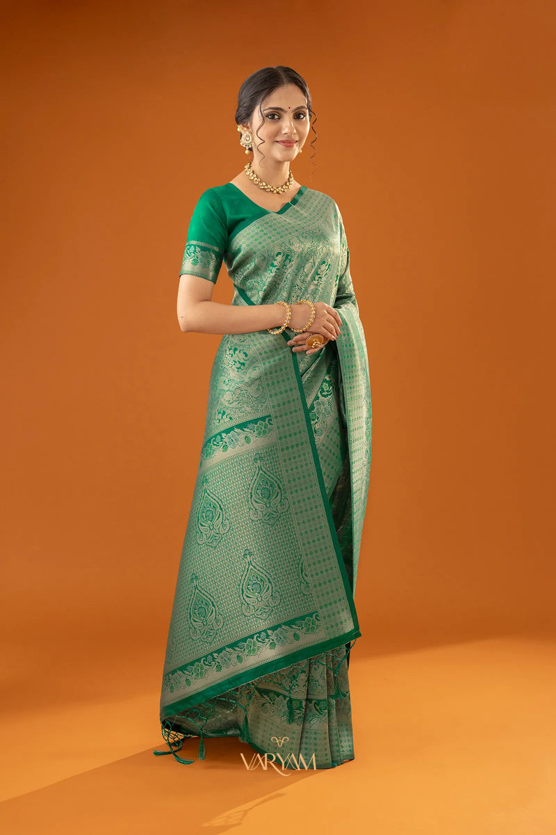 Flora Zari Green Saree