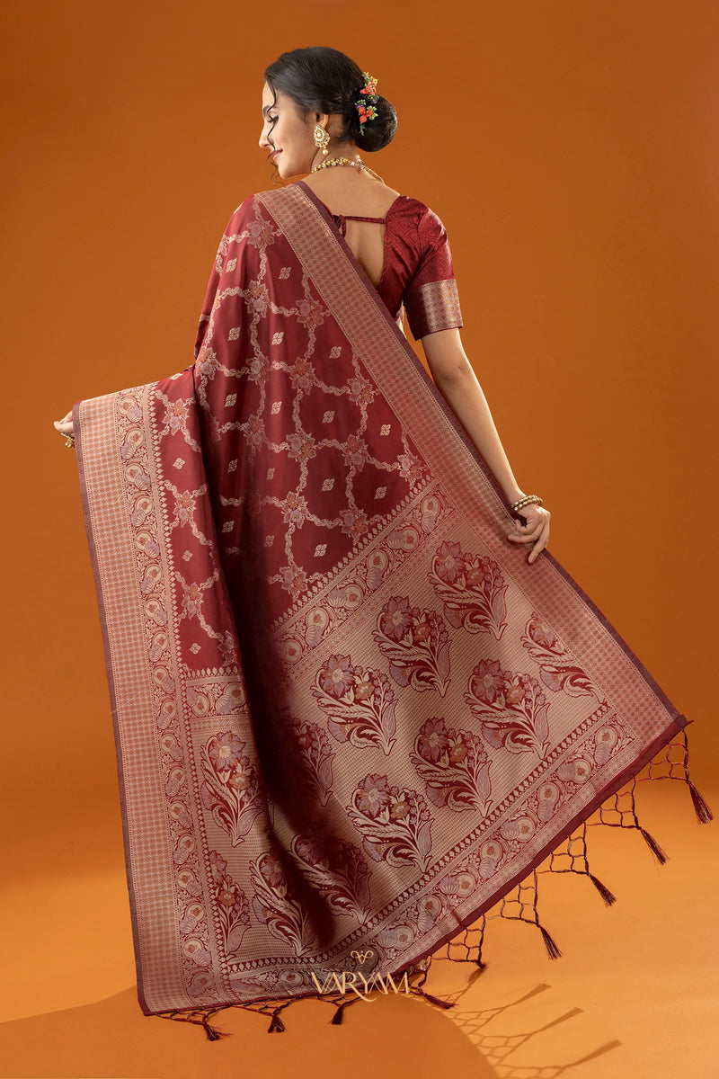 Jamawari Silk Red Saree