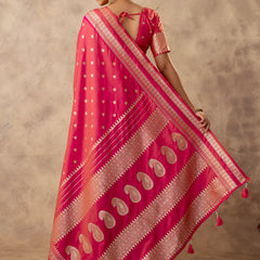 Zari Tilak Pink Saree