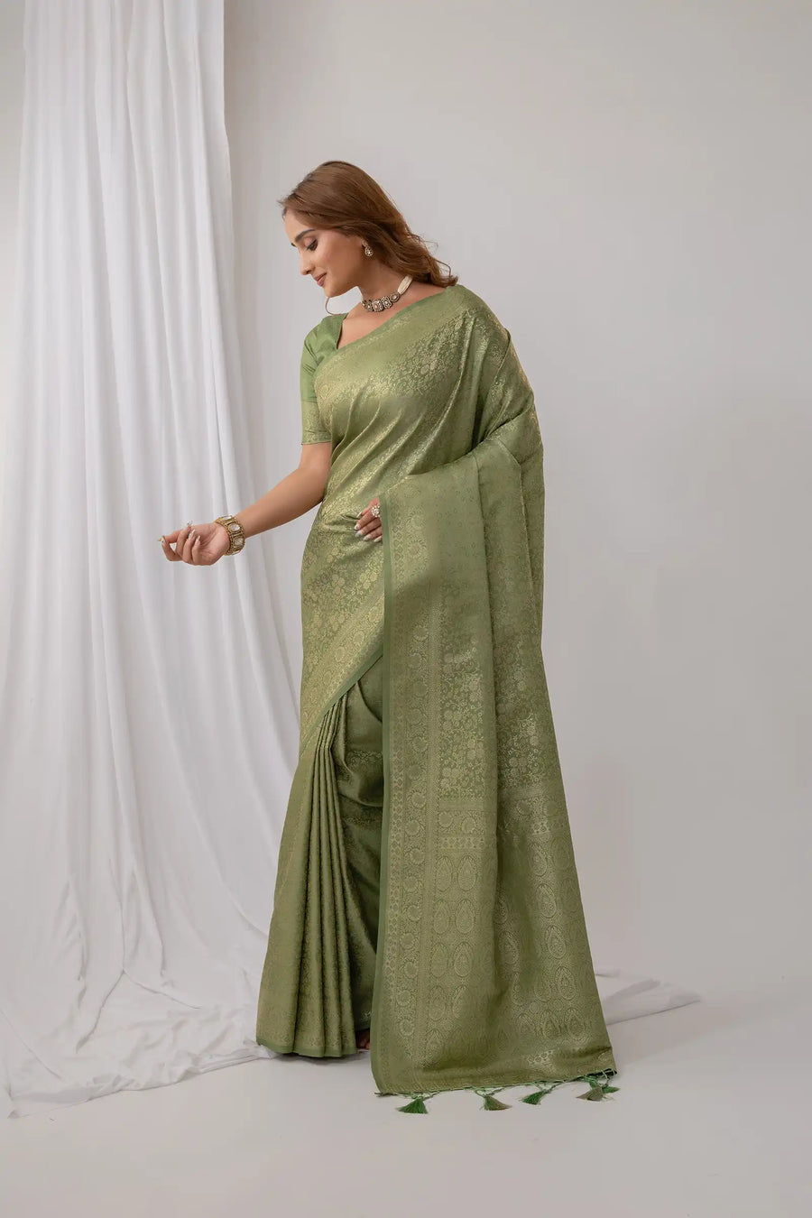 Gulnar Green Satin Saree