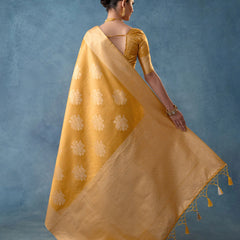 Izhai Silk Yellow Saree