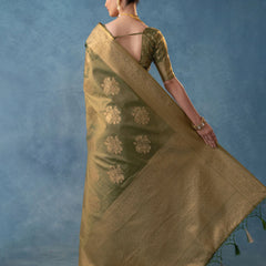 Izhai Silk Green Saree