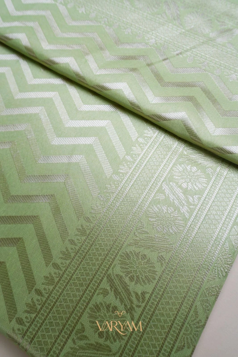 Leeche Cotton Green Saree