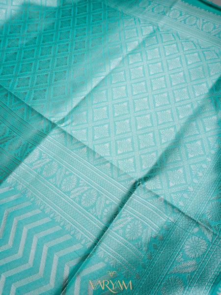 Leeche Cotton Rama Saree