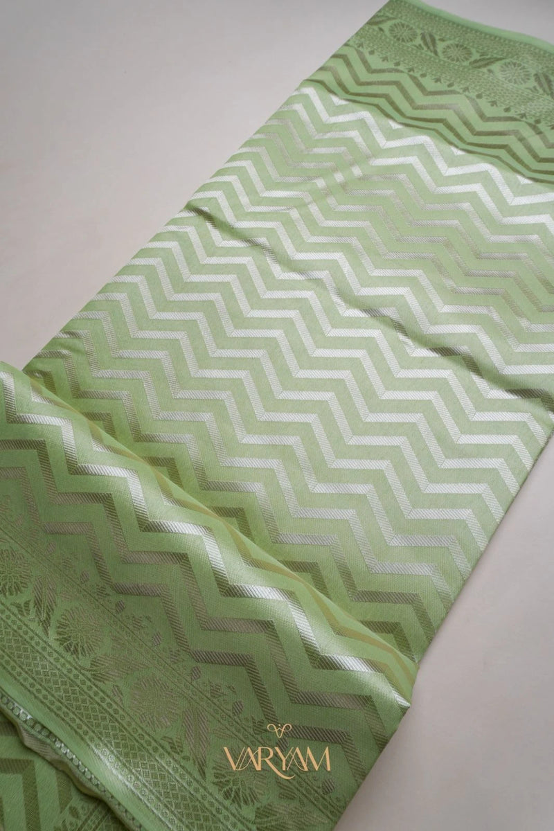 Leeche Cotton Green Saree