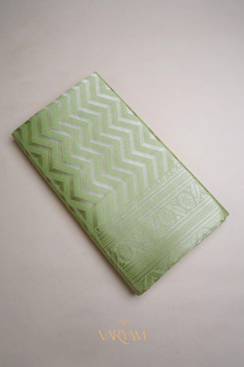 Leeche Cotton Green Saree