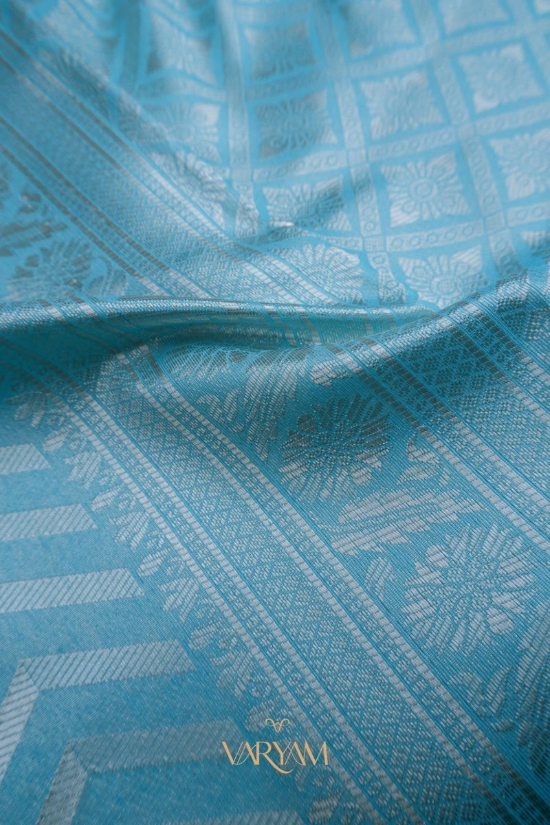 Leeche Cotton Blue Saree