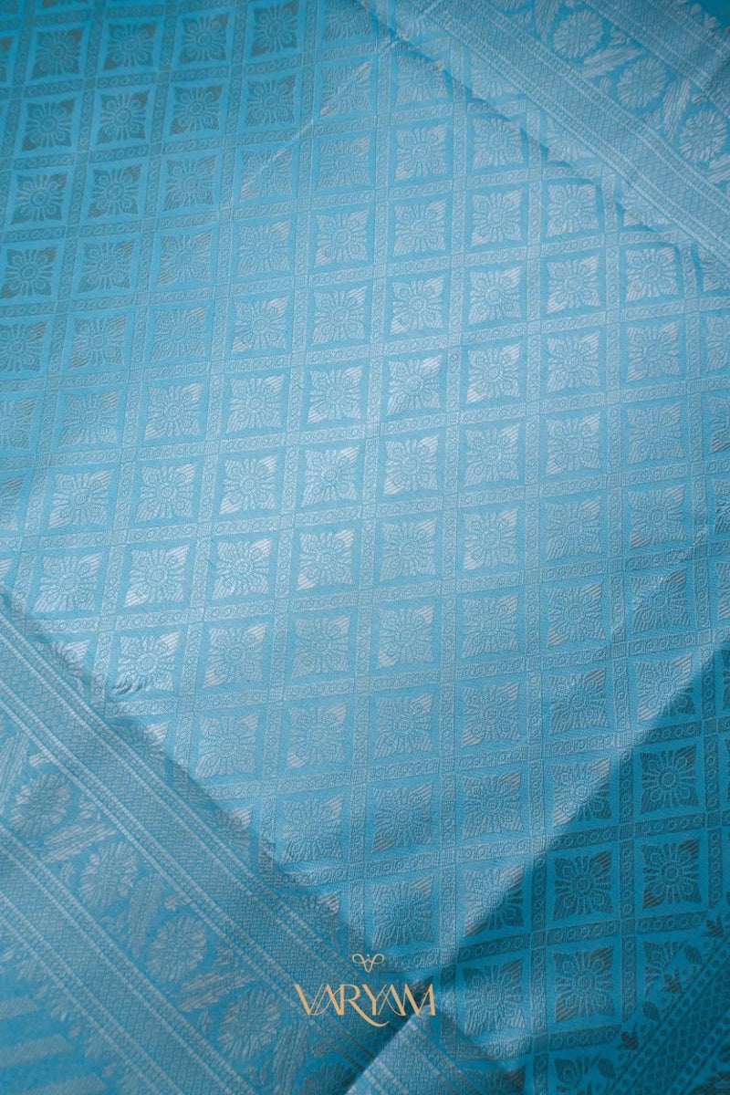 Leeche Cotton Blue Saree